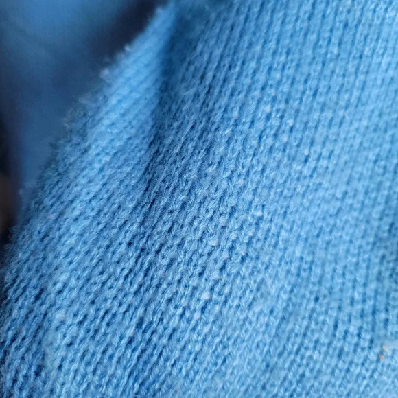 Blue and White Sweater 100% acrylic Small - Picture 5 of 6